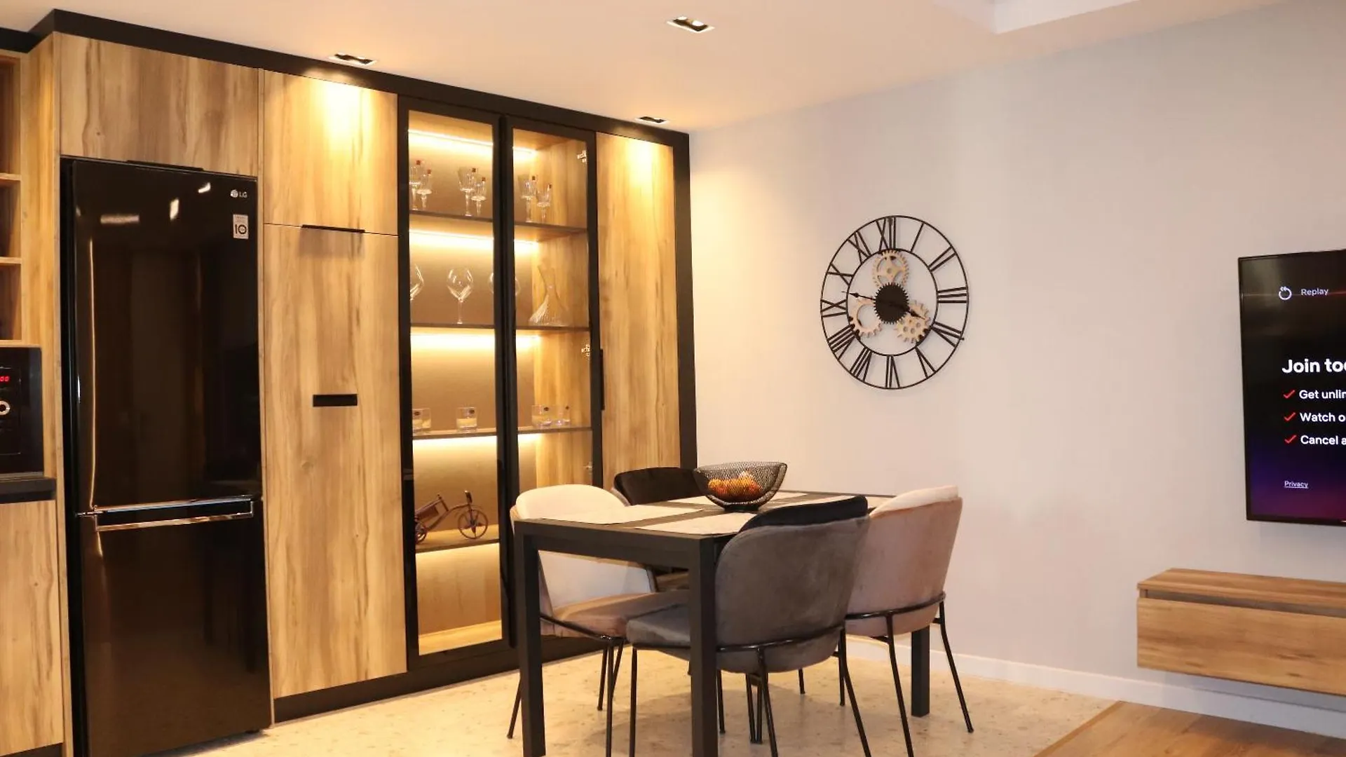 Soinn'S Apartament Tirana 0*,
